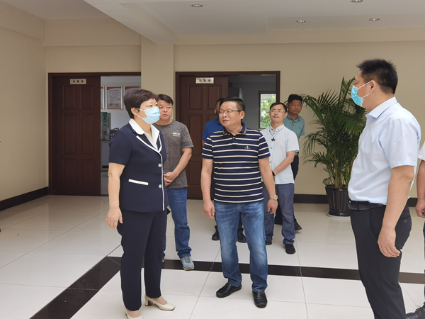 市委常委、政法委书记李深红带队检查海潮公司安全生产工作